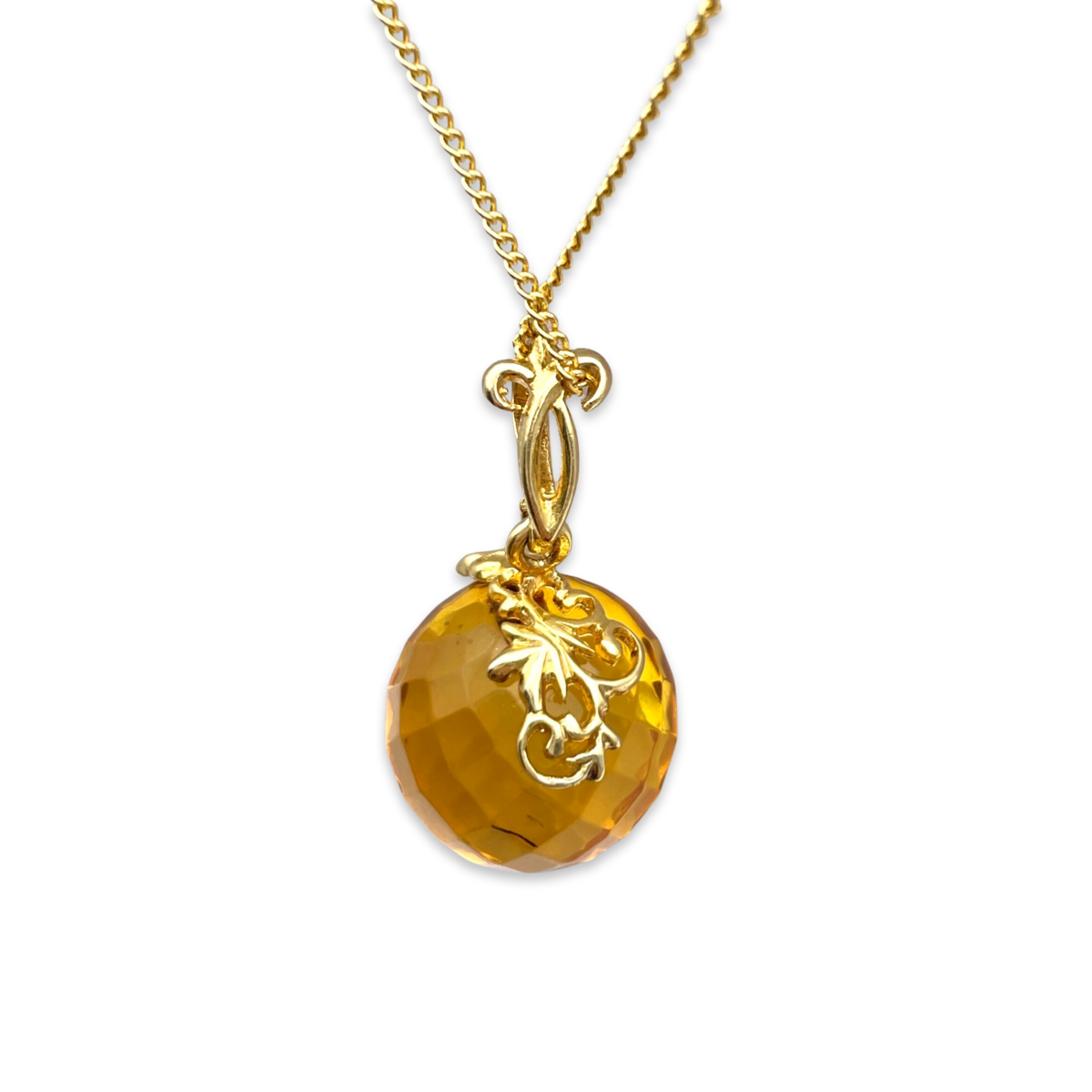 Amber pendant with gold-plated chain