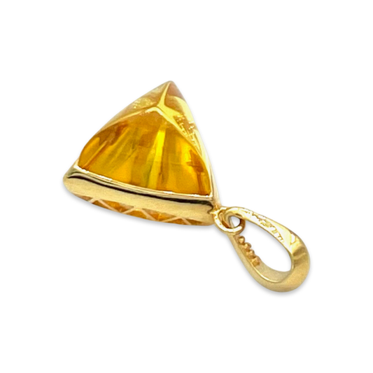 Gilded pendant with amber