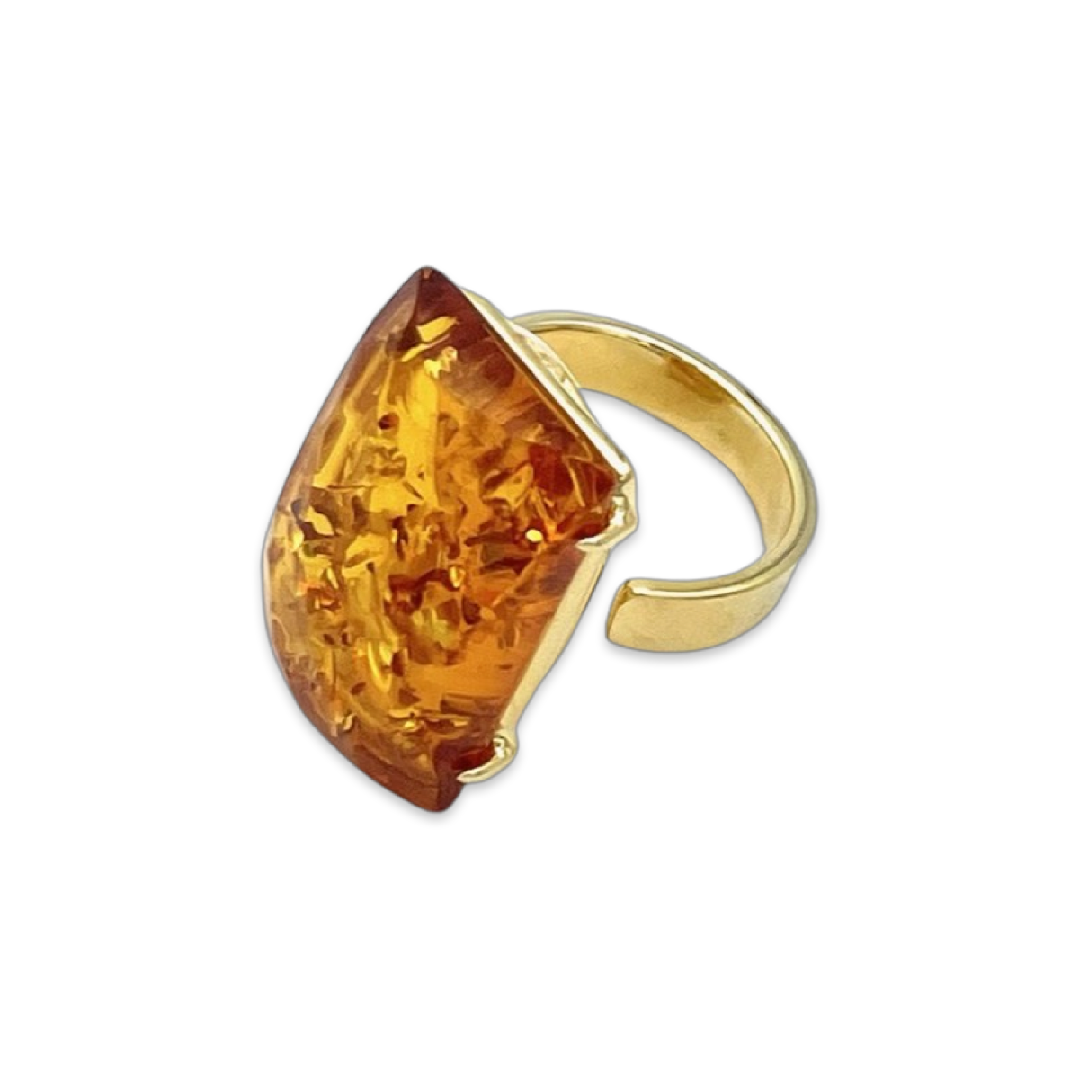 Gilded ring with faceted amber