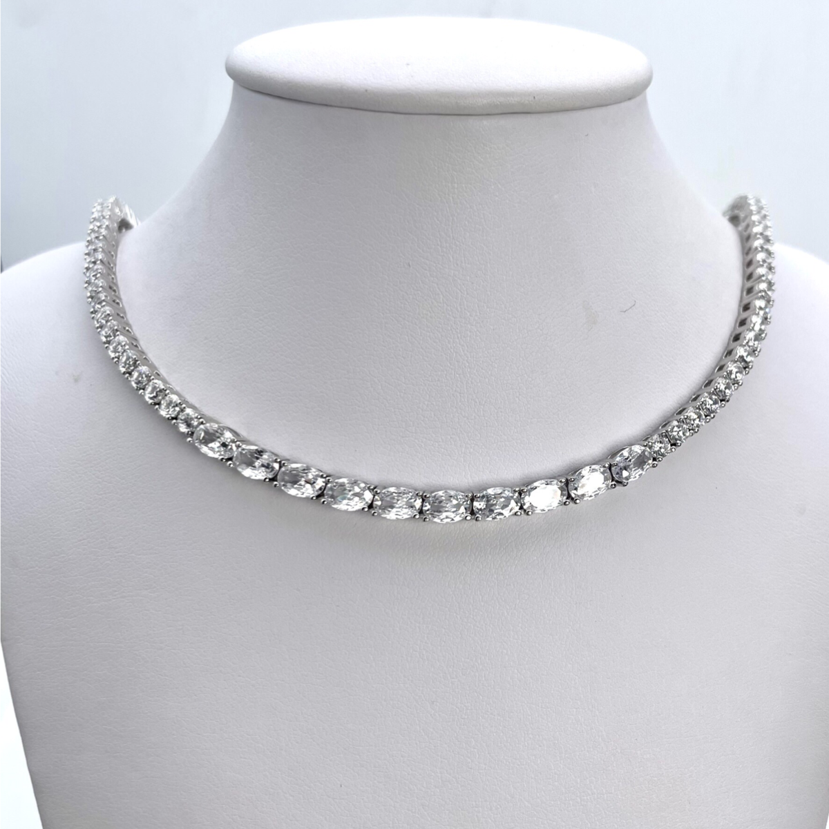 Silver Necklace with zircons