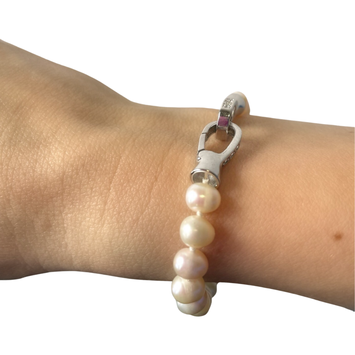 Pearl bracelet with silver