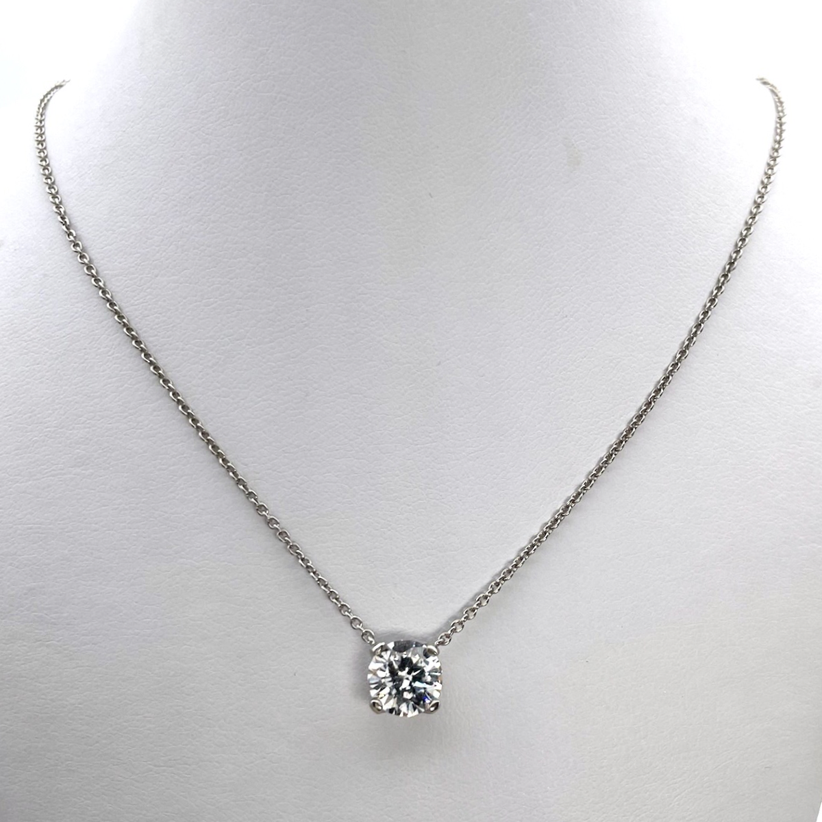 Single Round Cut Silver Necklace