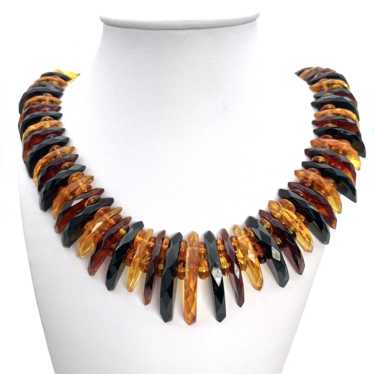 Amber necklace «Countess»