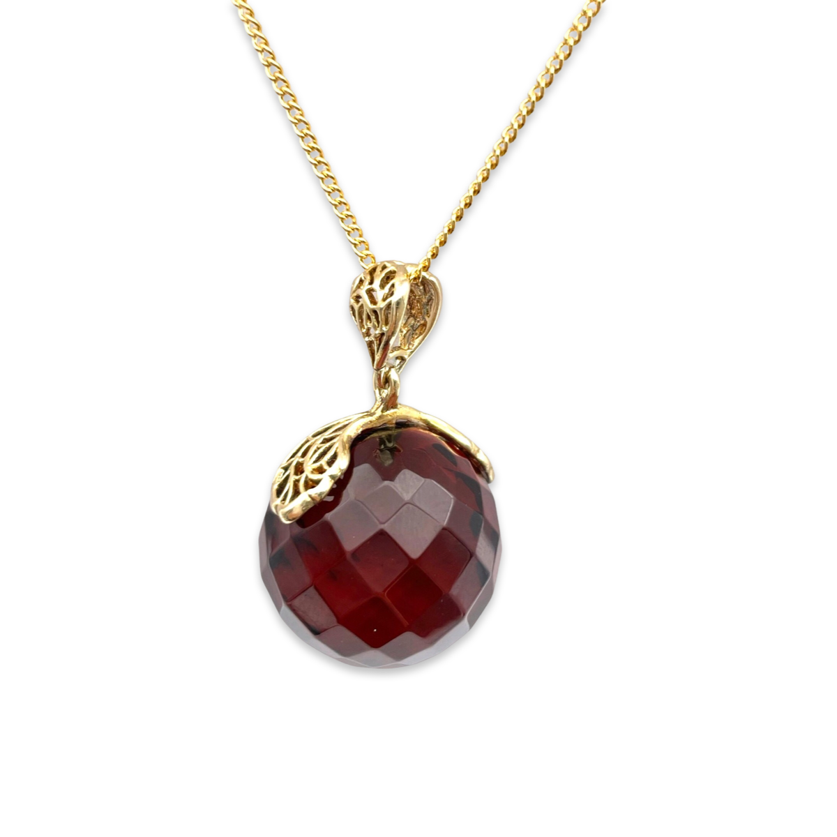 Amber pendant with gold-plated chain