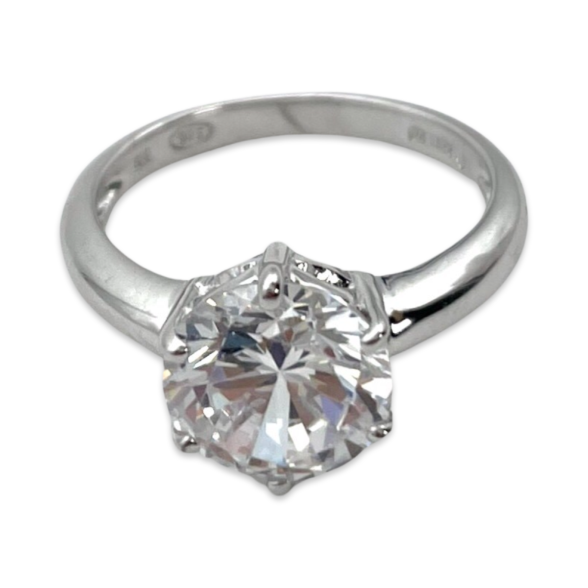 Classic Round Cut Engagement Ring