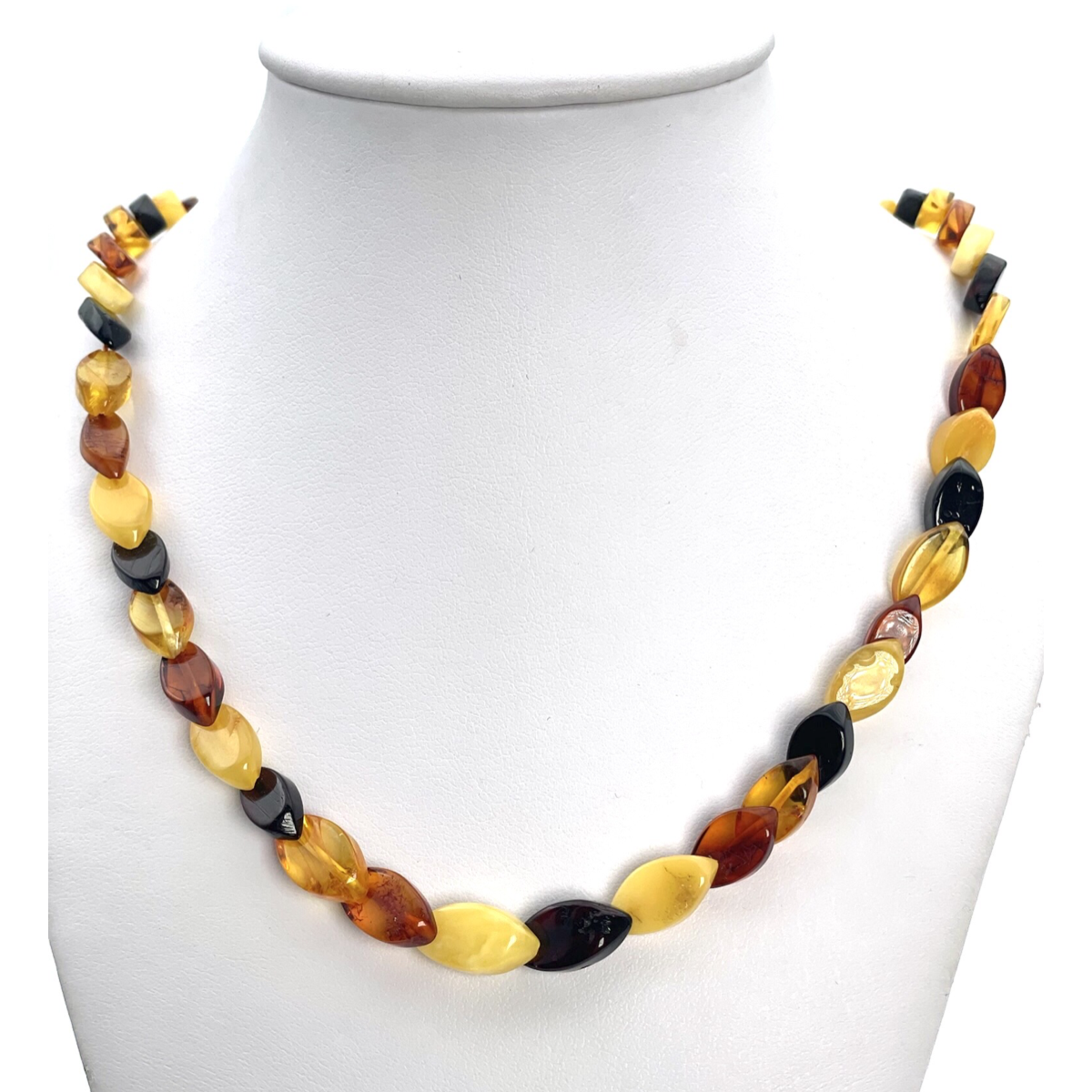 Necklace «Amber leaves»