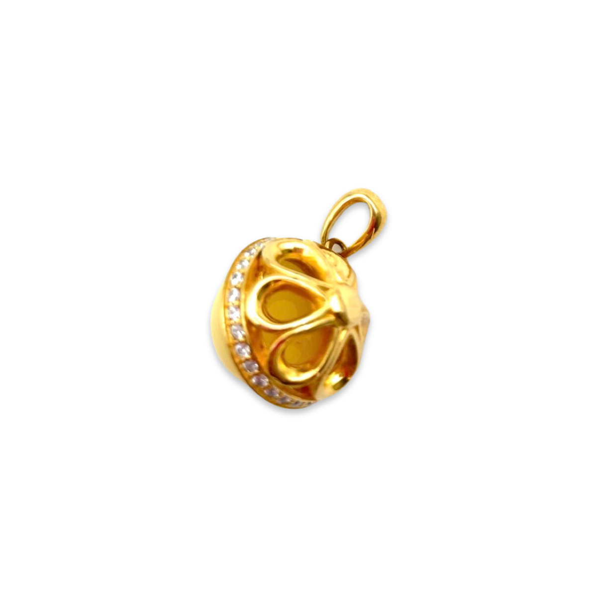 Gilded amber pendant