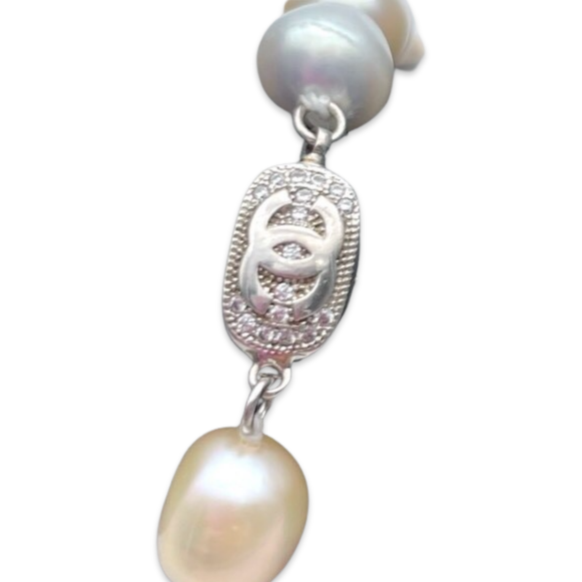 Pearl bracelet with silver