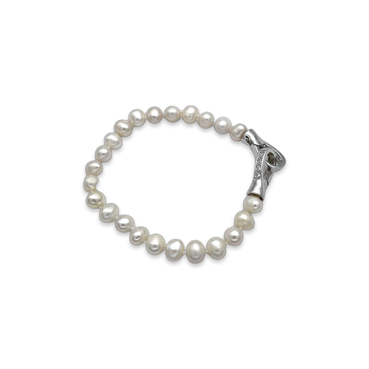 Pearl bracelet with silver