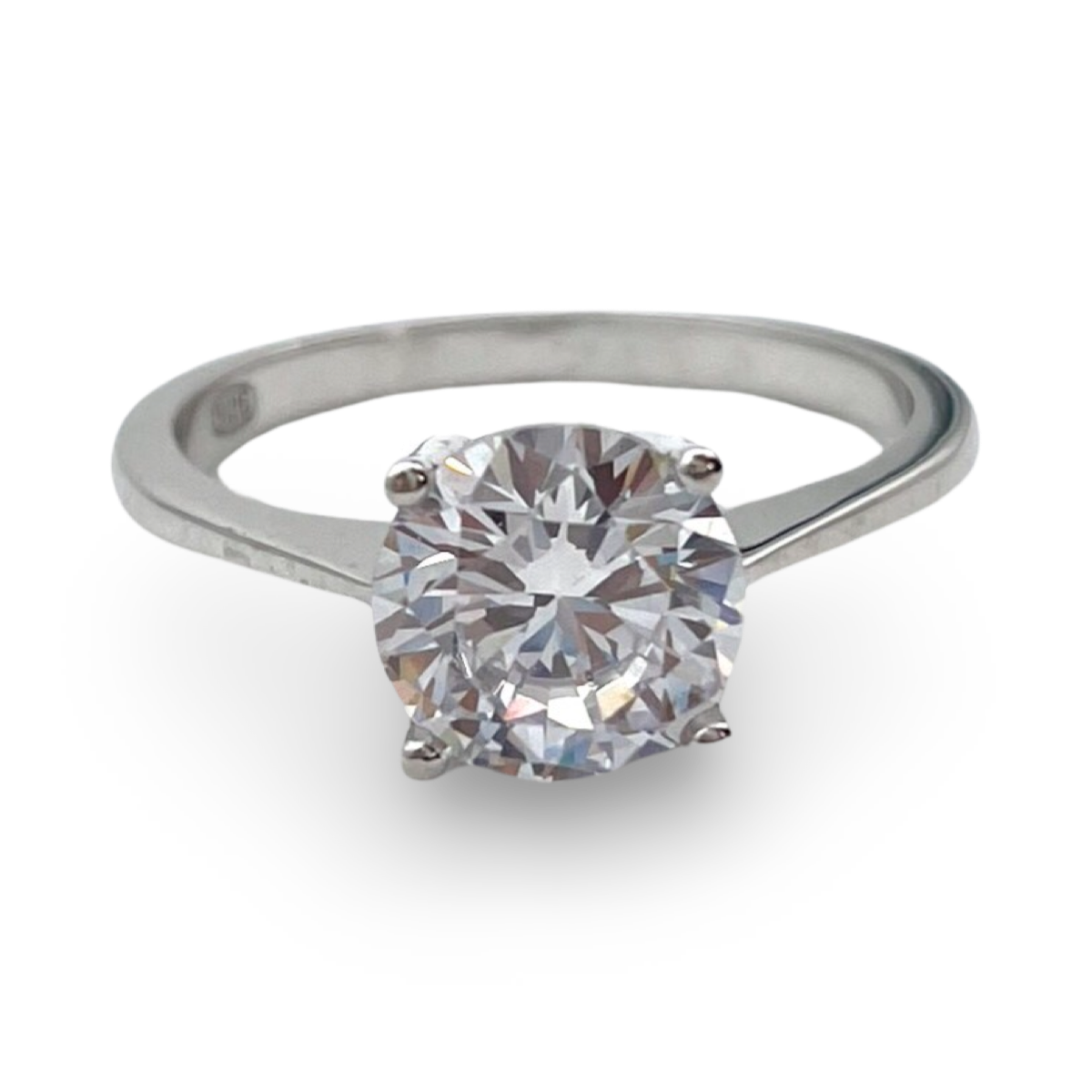 Classic Round Cut Engagement Ring