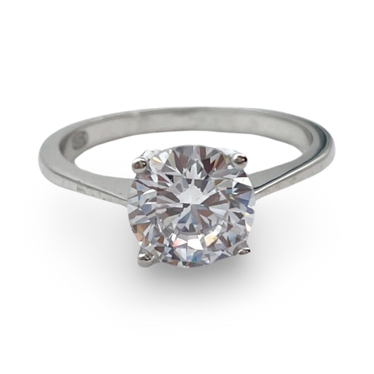 Classic Round Cut Engagement Ring